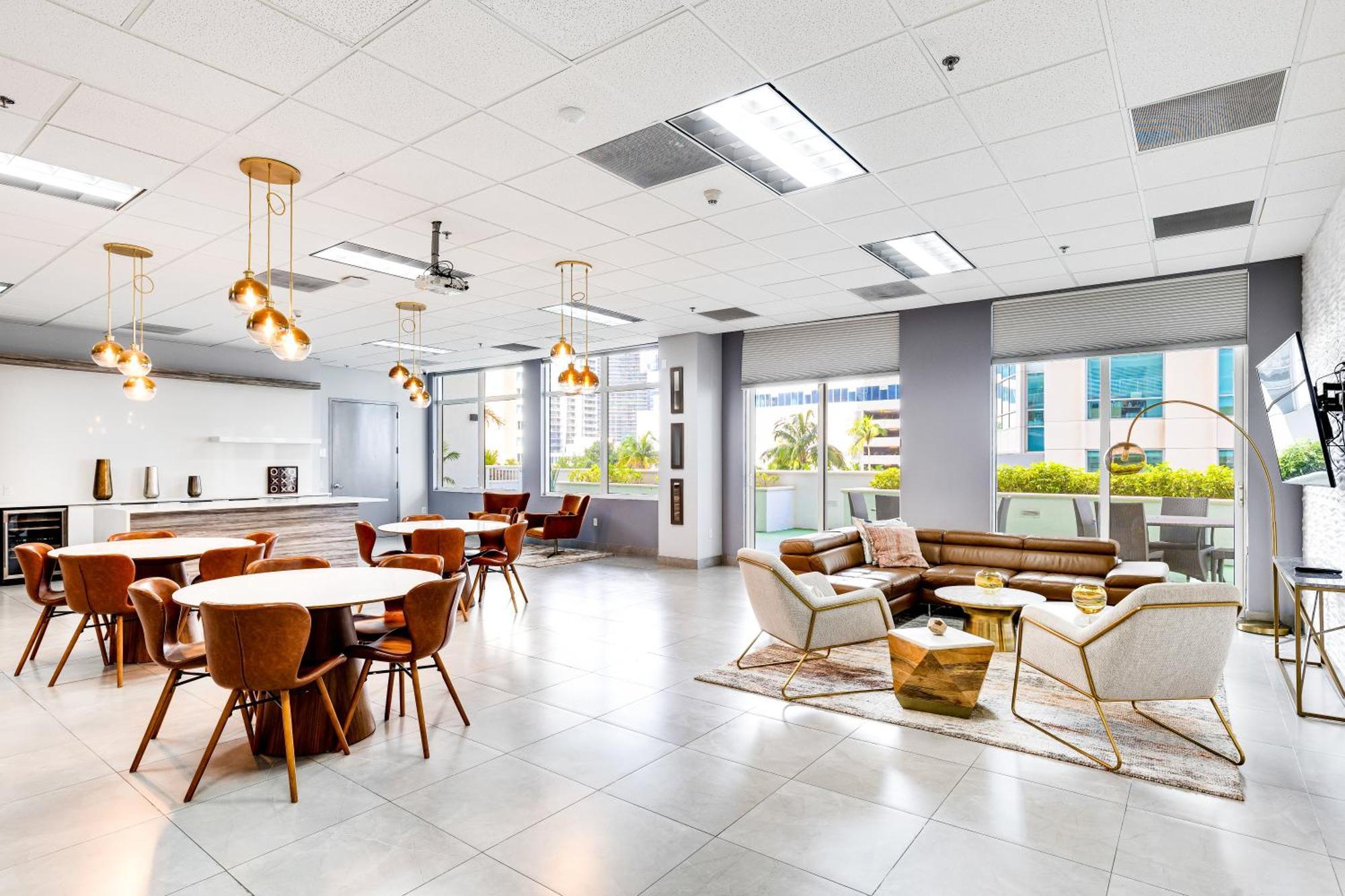 Upscale Brickell 3 Bedroom With Water Views And Free Parking 마이애미 외부 사진