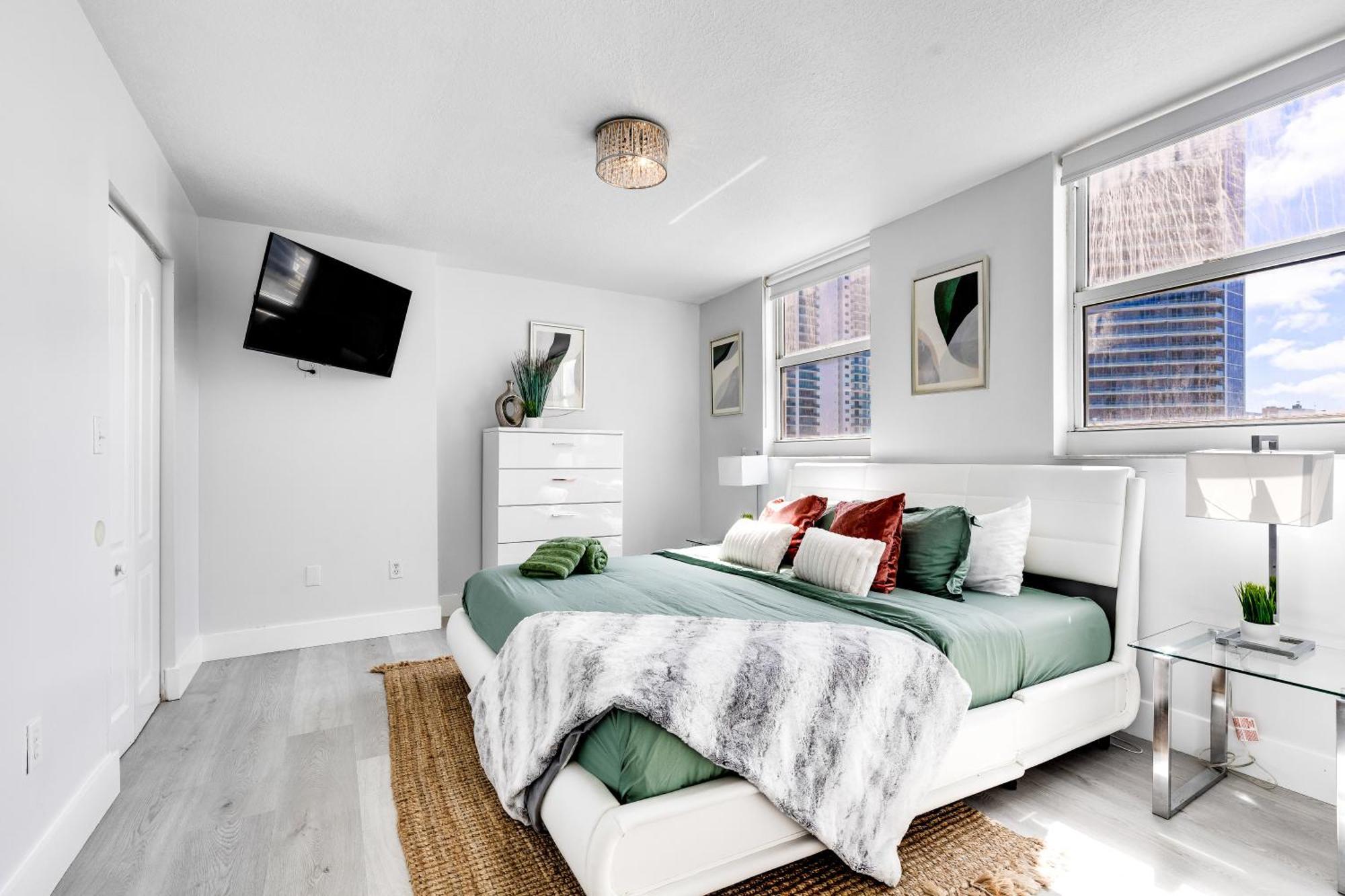 Upscale Brickell 3 Bedroom With Water Views And Free Parking 마이애미 외부 사진