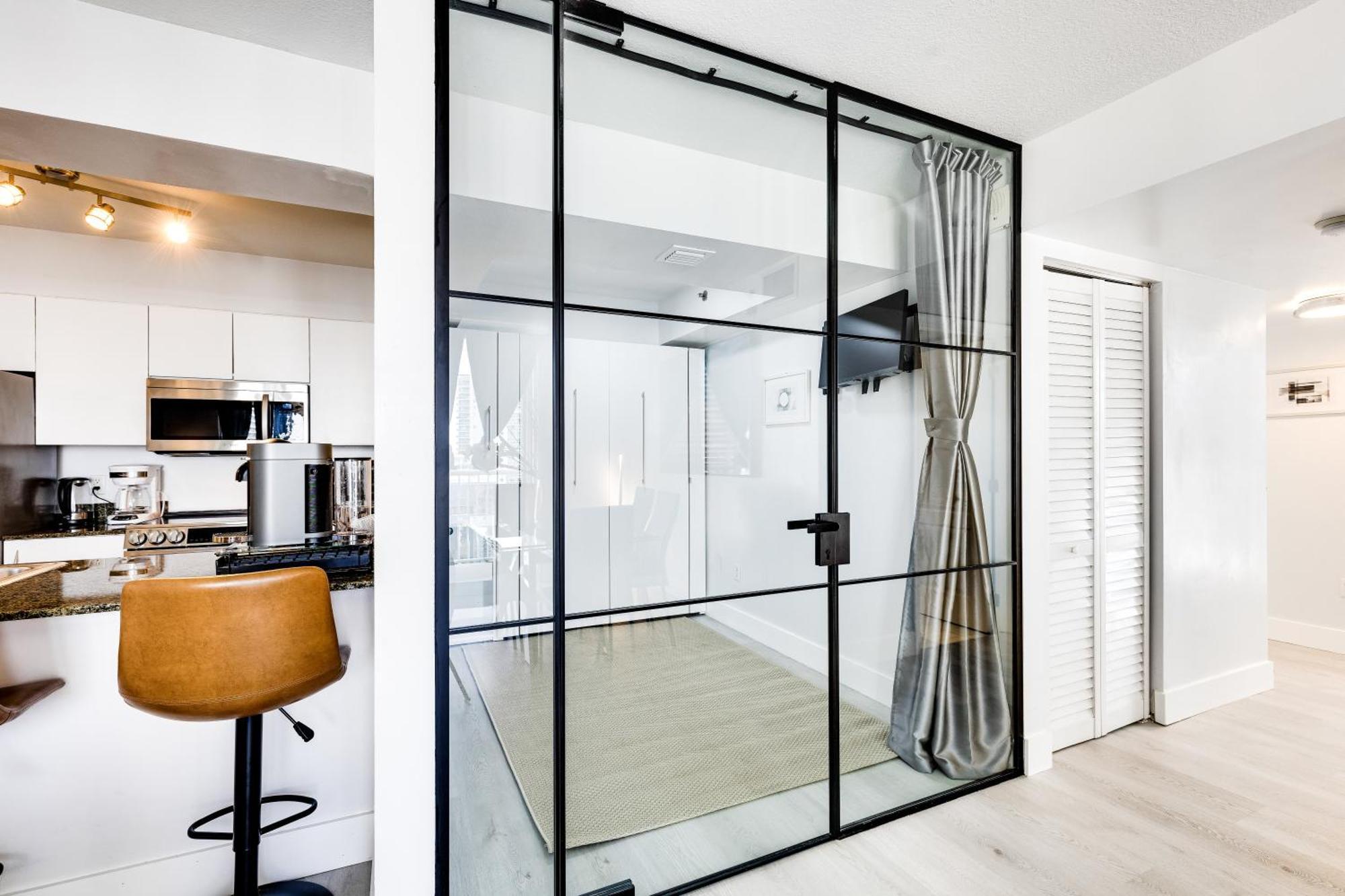 Upscale Brickell 3 Bedroom With Water Views And Free Parking 마이애미 외부 사진