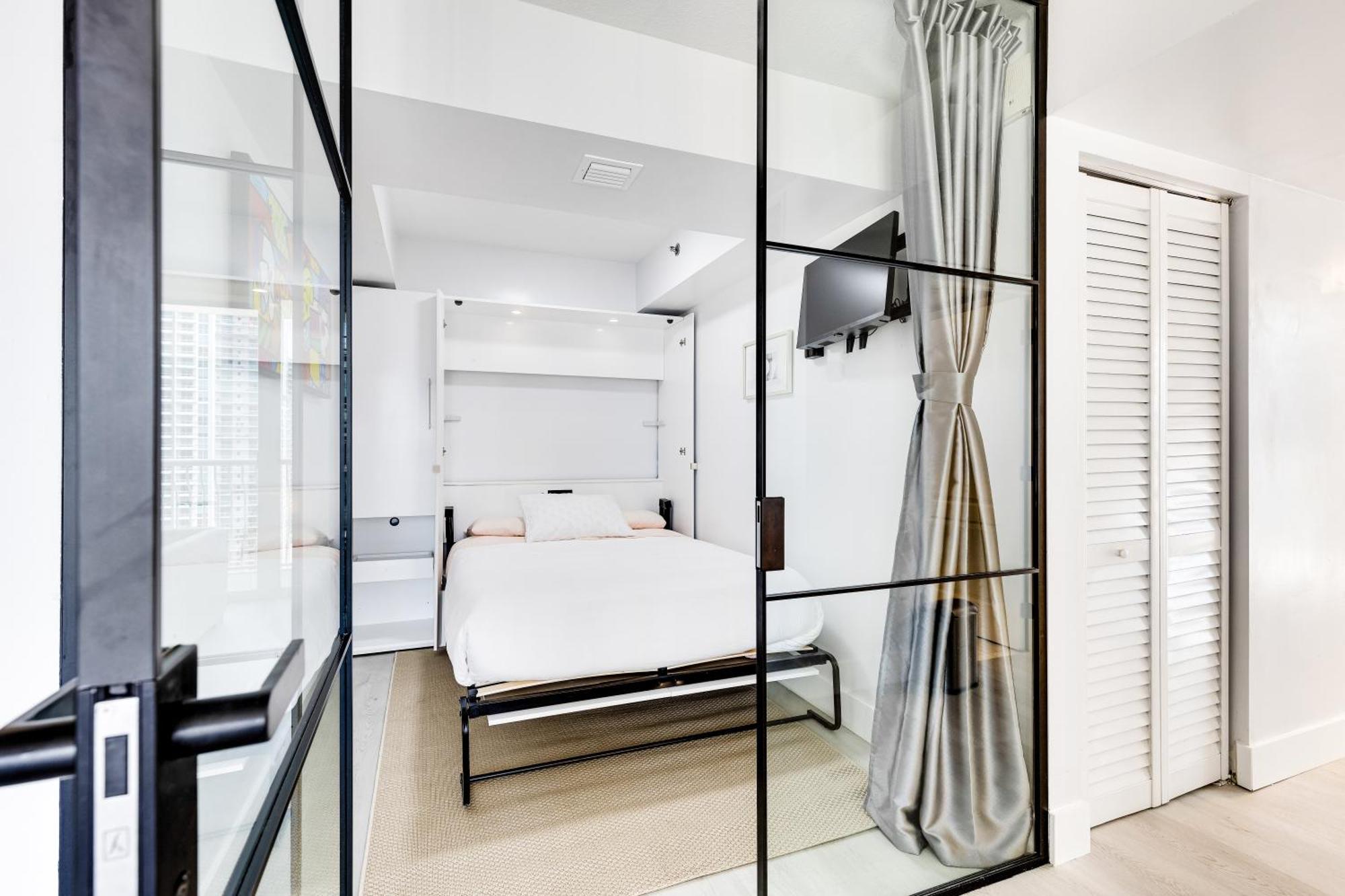 Upscale Brickell 3 Bedroom With Water Views And Free Parking 마이애미 외부 사진