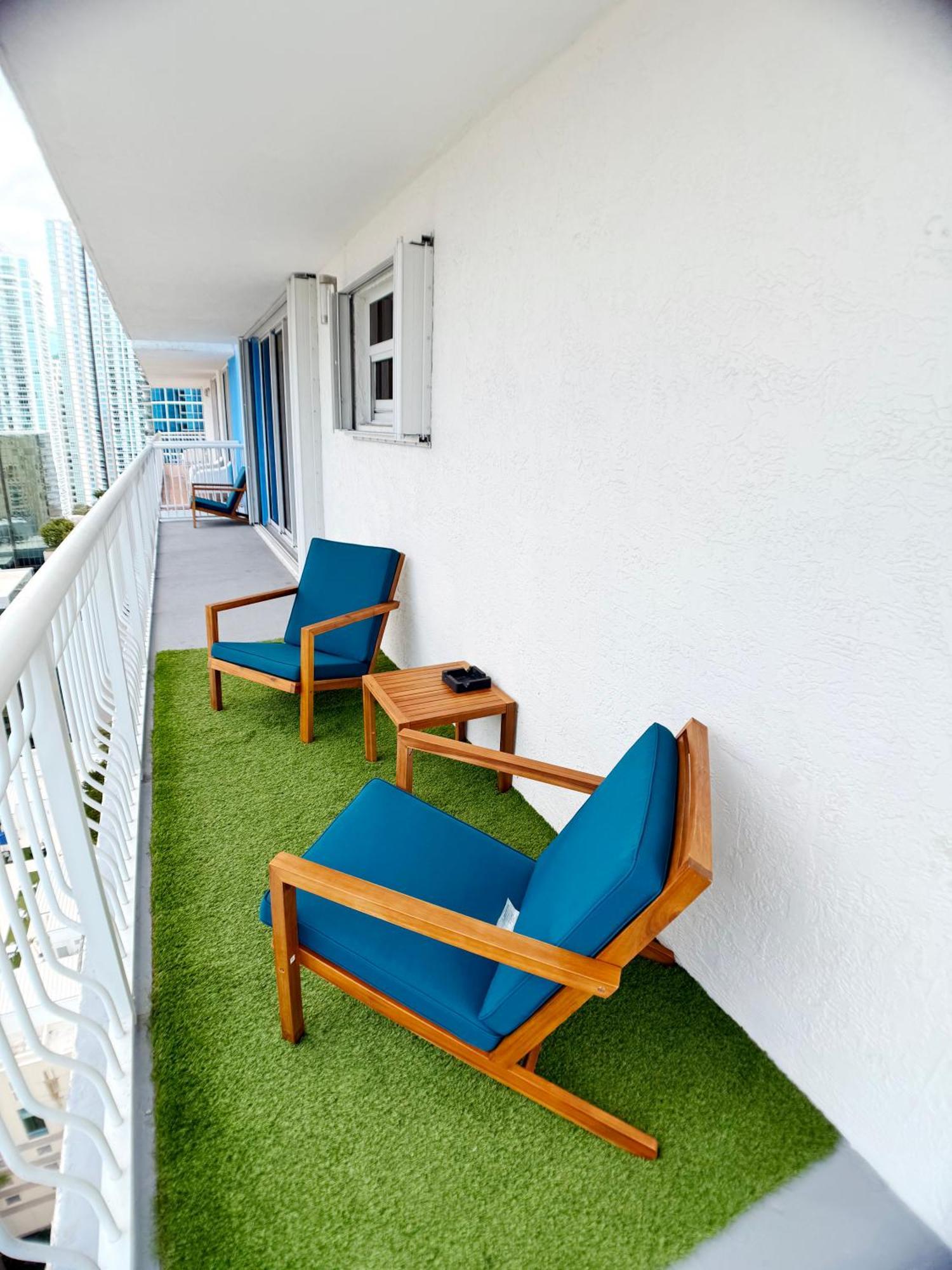 Upscale Brickell 3 Bedroom With Water Views And Free Parking 마이애미 외부 사진